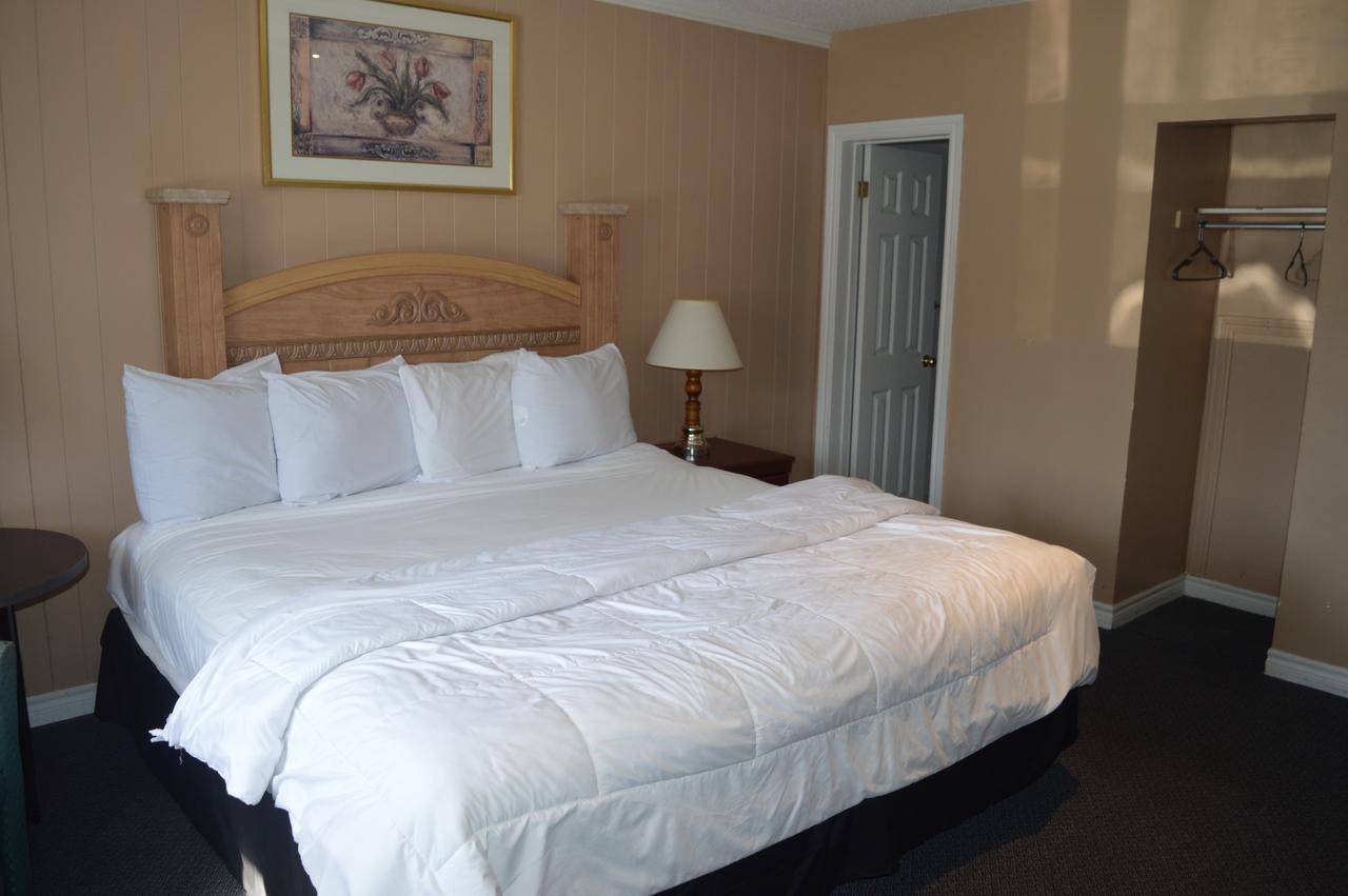 Parkview Motel Guelph Exterior photo