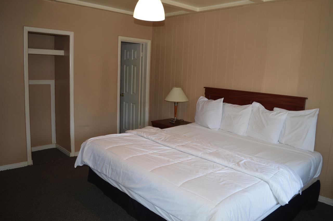 Parkview Motel Guelph Exterior photo